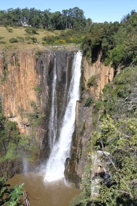 Nearby were the stunning 95m (310') Howick Falls