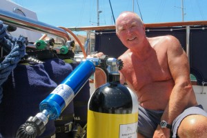 Paul from Rowena was in Les Sables and filled my dive tank. I knew Paul and Sue from MBM Cruise in Company days.